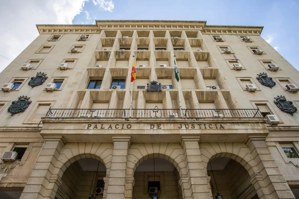 Fachada del Palacio de Justicia de Sevilla